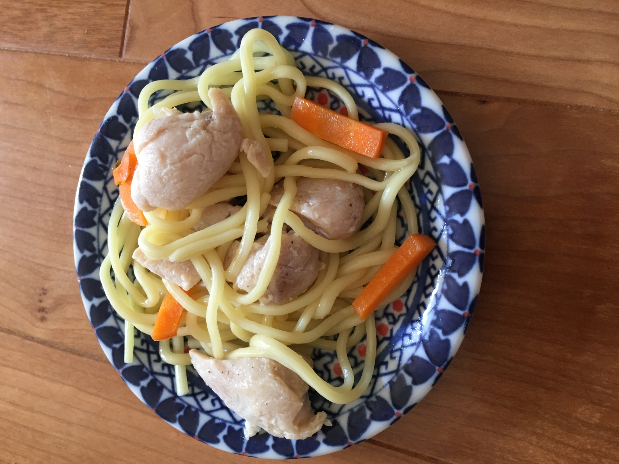 鶏むね肉チキン入りの簡単焼きそば！