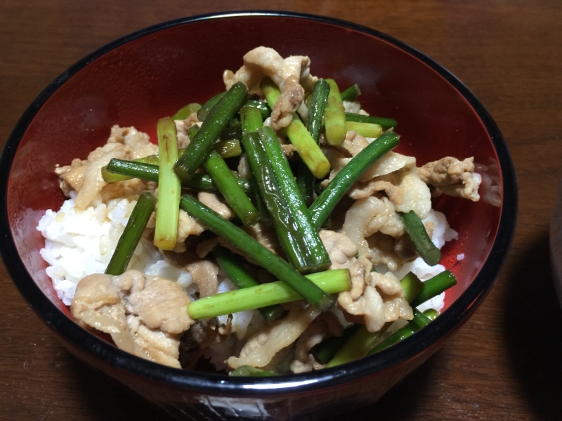 にんにくの芽入り豚丼♡