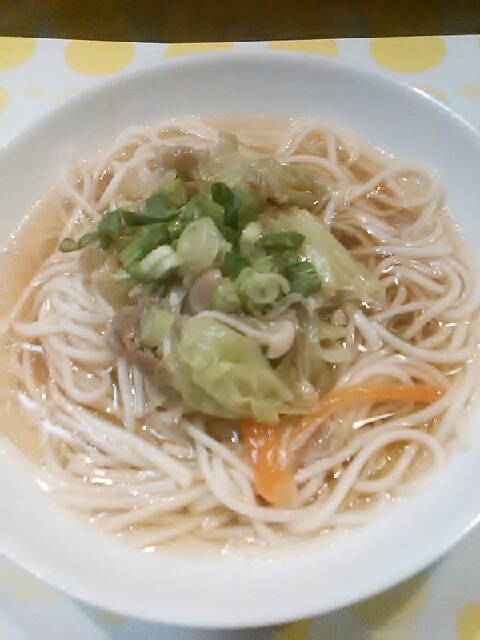 ひやむぎであんかけ野菜ラーメン？！