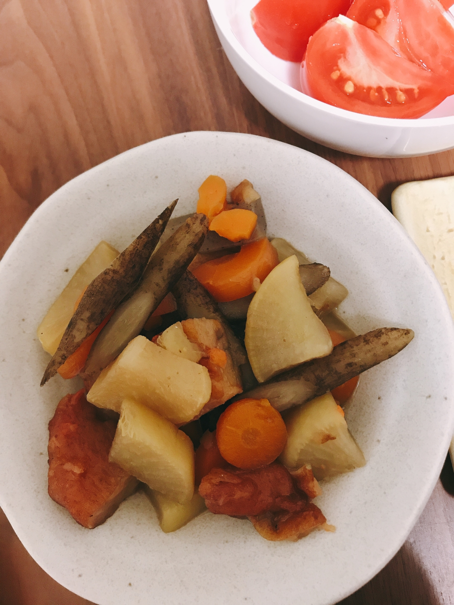 はんぺんと大根とごぼうの煮物