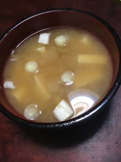 長ねぎと豆腐の味噌汁