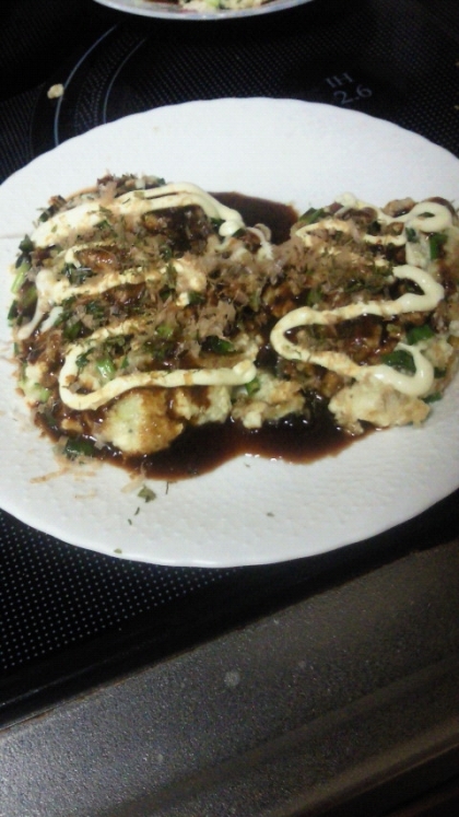 レンジで豆腐の水切りをした事がなかったので、いつものようにしたら、べちょべちょに…、ソースでごまかしましたが、もう一度挑戦したいです。