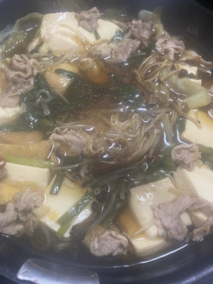 あっさり風味！豚ロース肉で作るもつ鍋風スープ