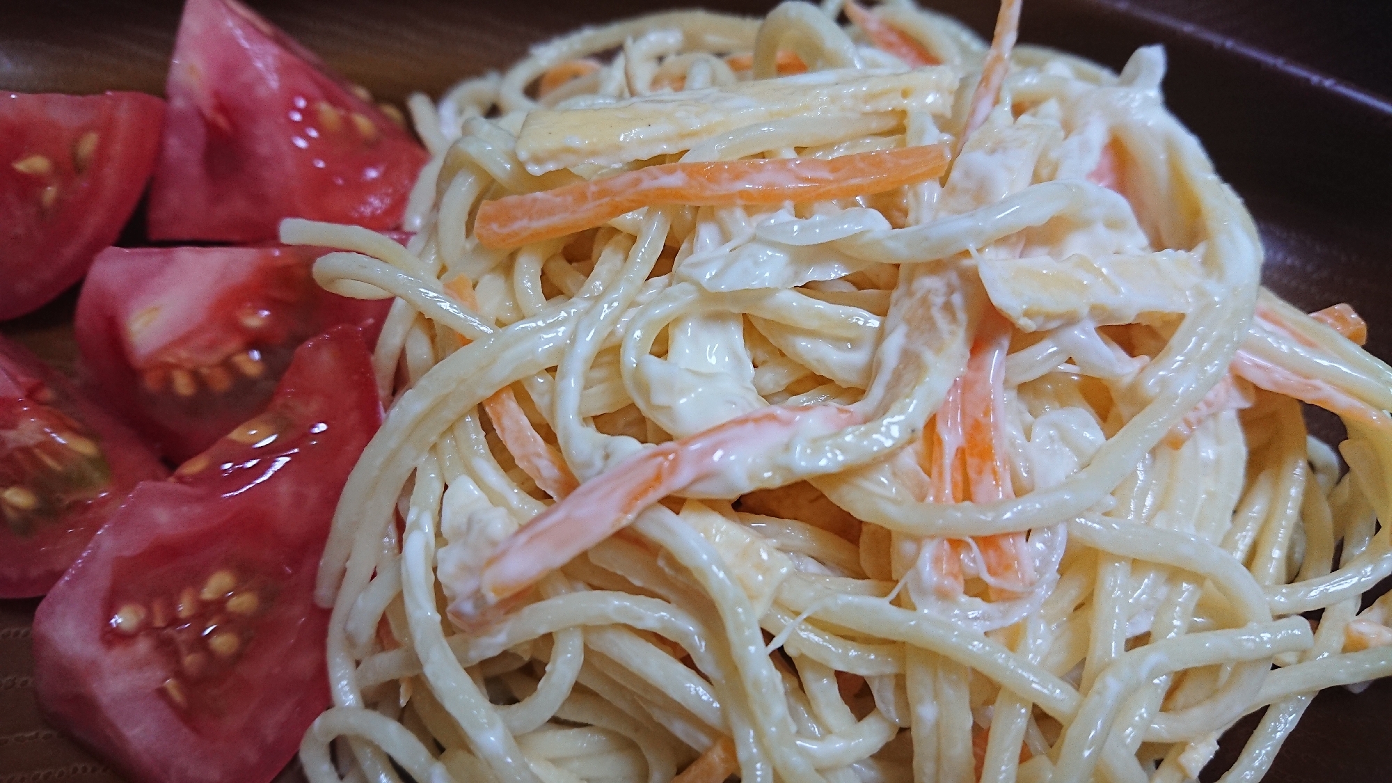 薄焼き卵入りのスパサラ 具材細切りで食べやすい