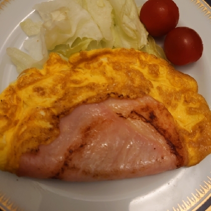 あもかちゃん、こんにちは〜♪
目玉焼きじゃないハムエッグ♡
目玉焼きより卵焼きのが好きだし、食べやすいからこちらを定番にしまーす♬
とっても美味しかったです❣