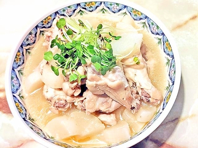 圧力鍋で煮るだけ!手羽元と大根のほっこり煮♪