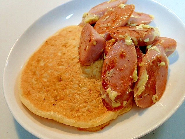 ギョニソのマスタードソース炒めと大豆粉パンケーキ♬