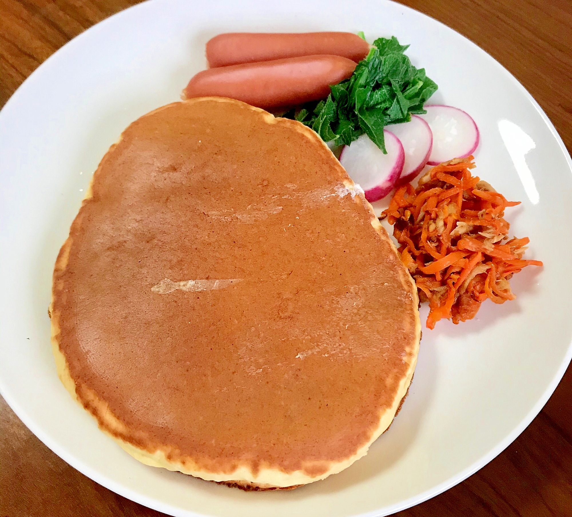 ホットケーキの朝食ワンプレート☆人参ツナ炒めなど