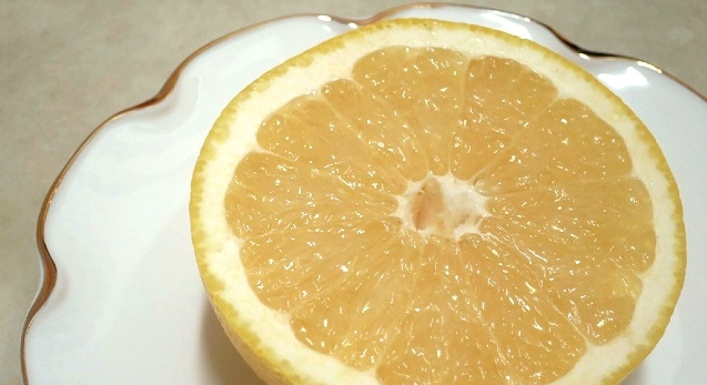 グレープフルーツ はダイエット中にも食べられる果物 デイリシャス 楽天レシピ