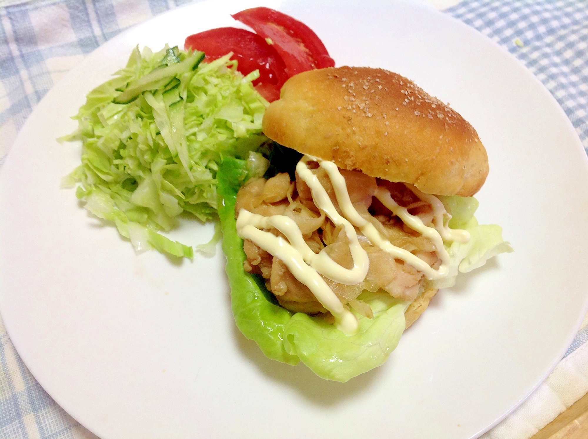 おうちで簡単♪照り焼きチキンバーガー(^○^)