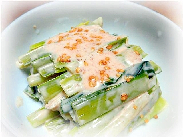 うるいの胡麻マヨ和え