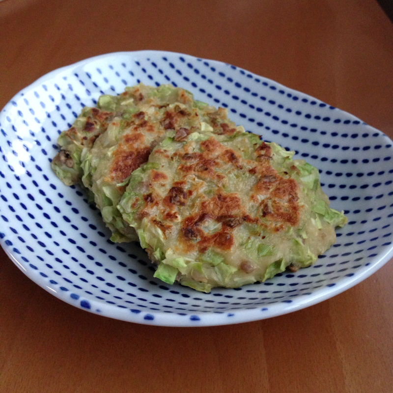 豆腐でしっとり♪きゃべつ焼き