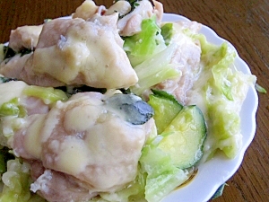 塩麹で簡単☆鶏もも肉と大葉の野菜タップリチーズ蒸し