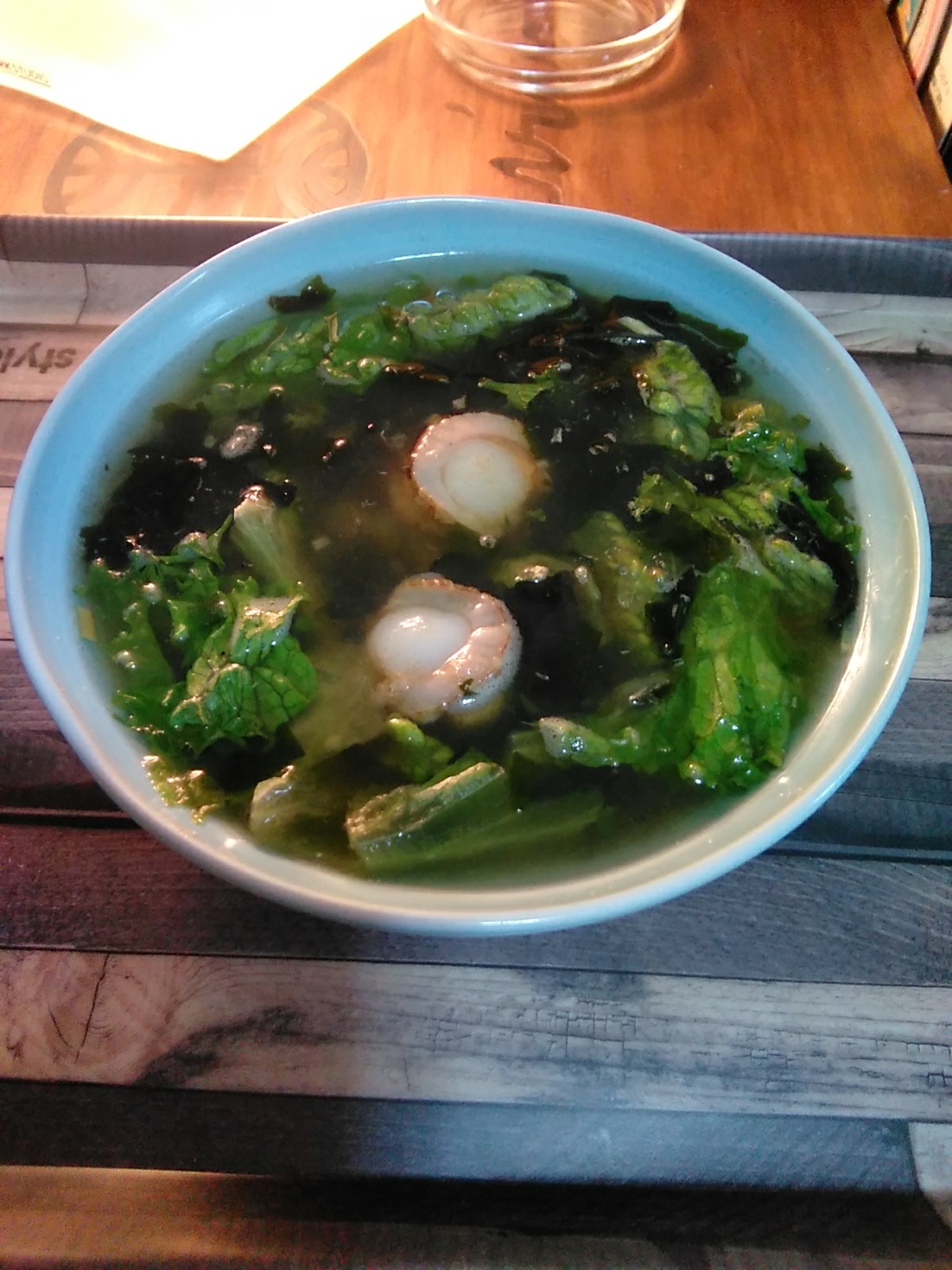 レタスとベビー帆立の韓国風スープ