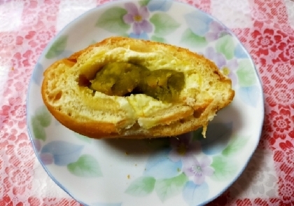 紅蓮華ちゃん＼(^^)／焼き芋サンド丸パンで٩(ˊᗜˋ*)و♪美味しかったです(ﾉ*°▽°)ﾉ