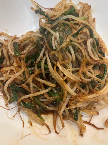 ニラと豆もやしの簡単炒め