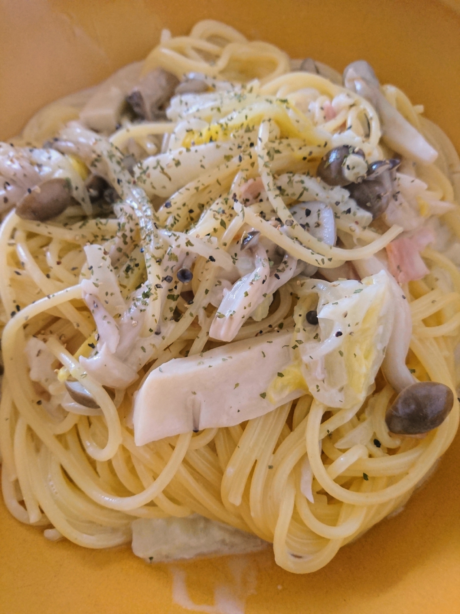 白菜とキノコのクリームパスタ