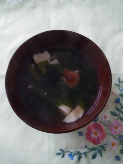 ワカメと豆腐の味噌汁
