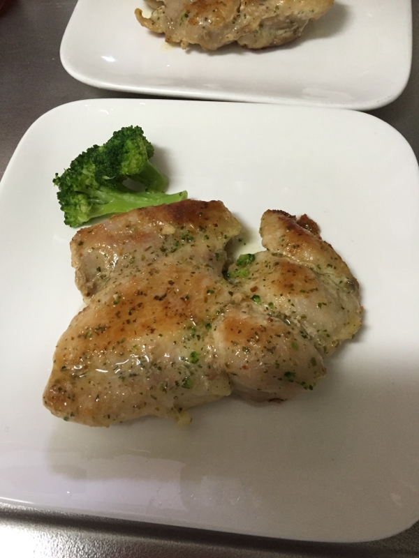 鳥もも肉のハーブソルト焼き