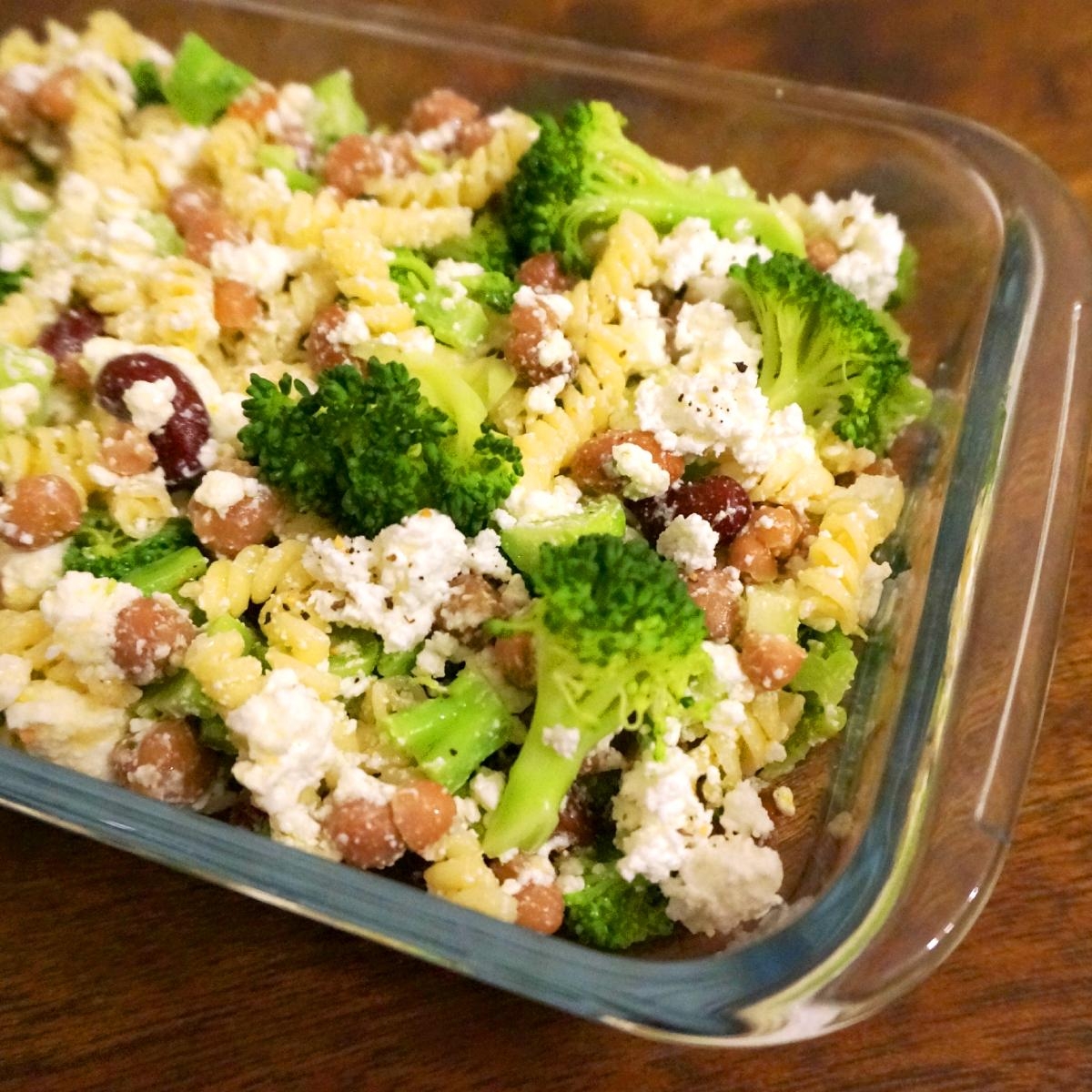 ブロッコリーと色々お豆のパスタサラダ