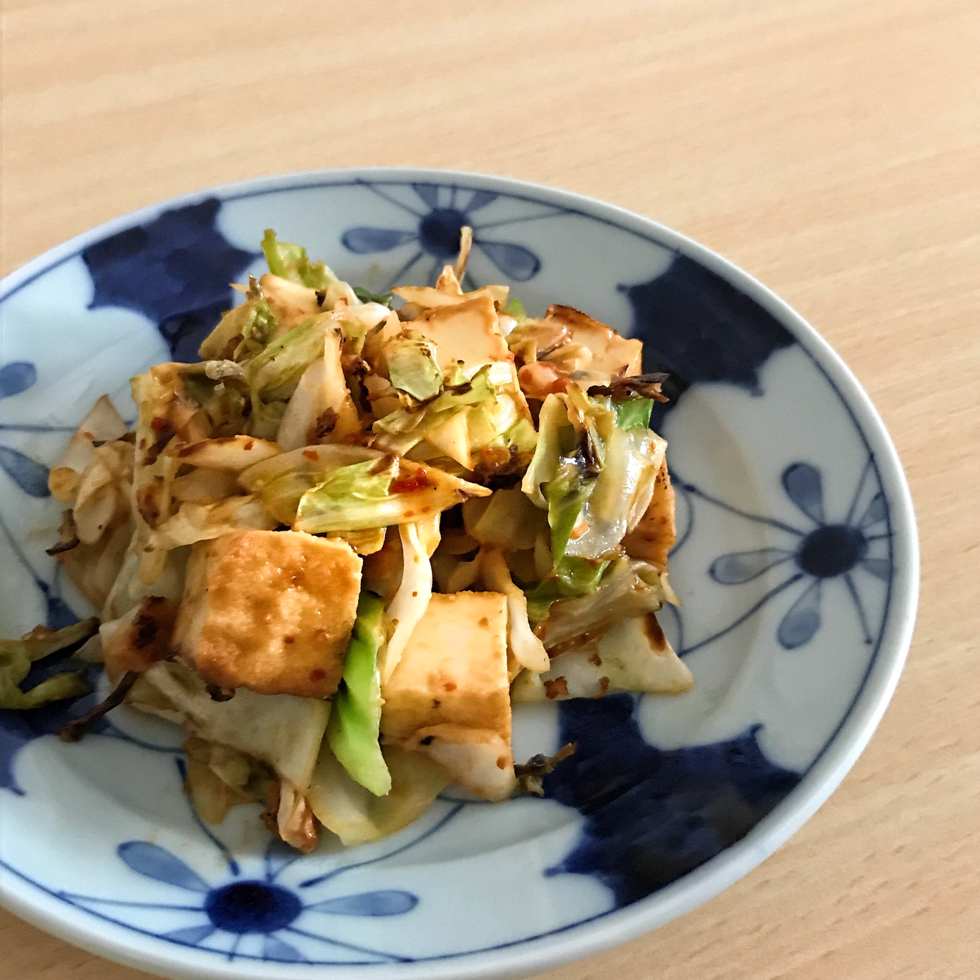 厚揚げとキャベツの豆板醤味噌炒め