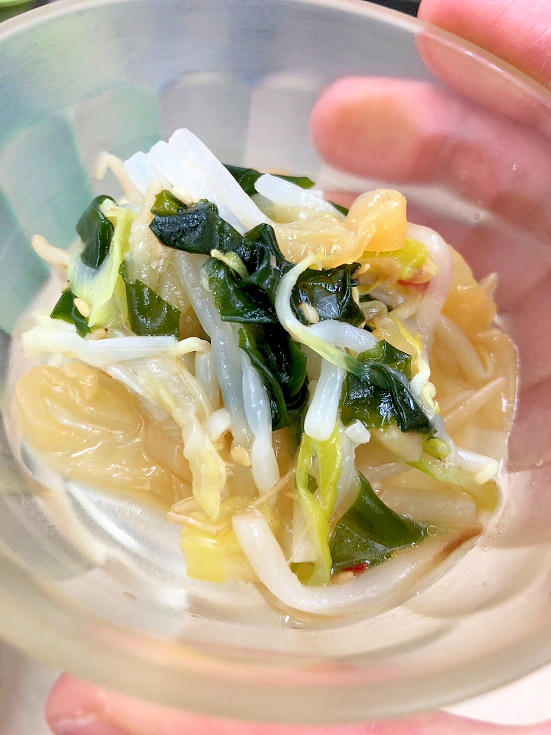 副菜にどうぞ♬もやしと中華くらげのわかめの酢の物