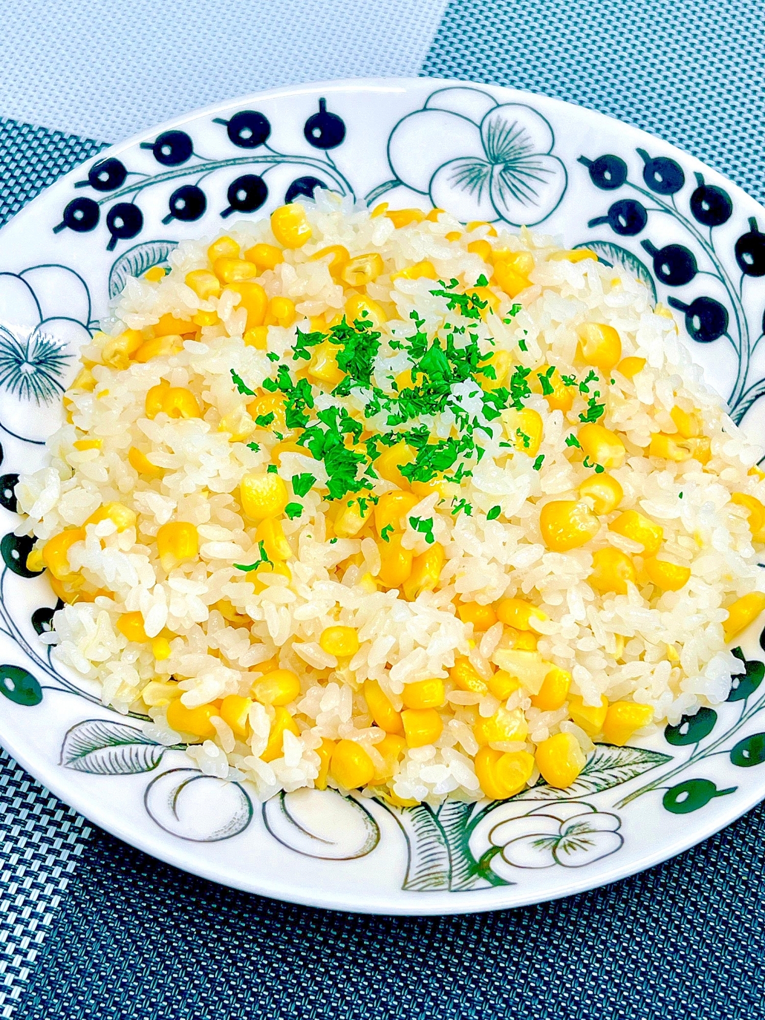 シンプルが美味しい！とうもろこしの炊き込みご飯