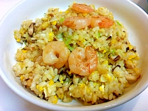 ぱーらパラ シンプルエビチャーハン レシピ 作り方 By アボカドプリン 楽天レシピ ぱーらパラ シンプルエビチャーハン レシピ 作り方 By アボカドプリン 楽天レシピ