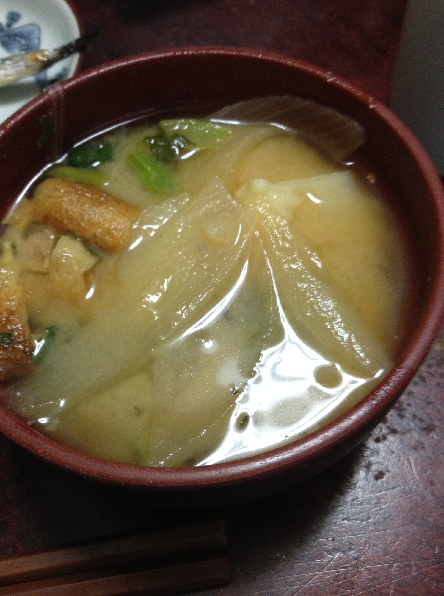 油揚げと玉ねぎと菜の花の味噌汁 レシピ 作り方 By とりあえず乾杯 楽天レシピ