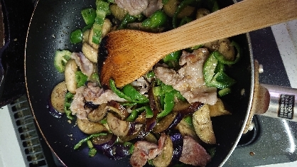 豚肉も足して作りました。
美味しく出来たのでまた作りたいと思います。