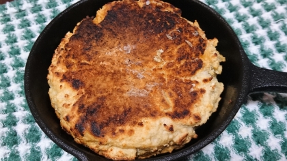 全粒粉のホットケーキミックスなので茶色いですが…
牛乳で作るのと違った食感を楽しめました。美味しかったです！