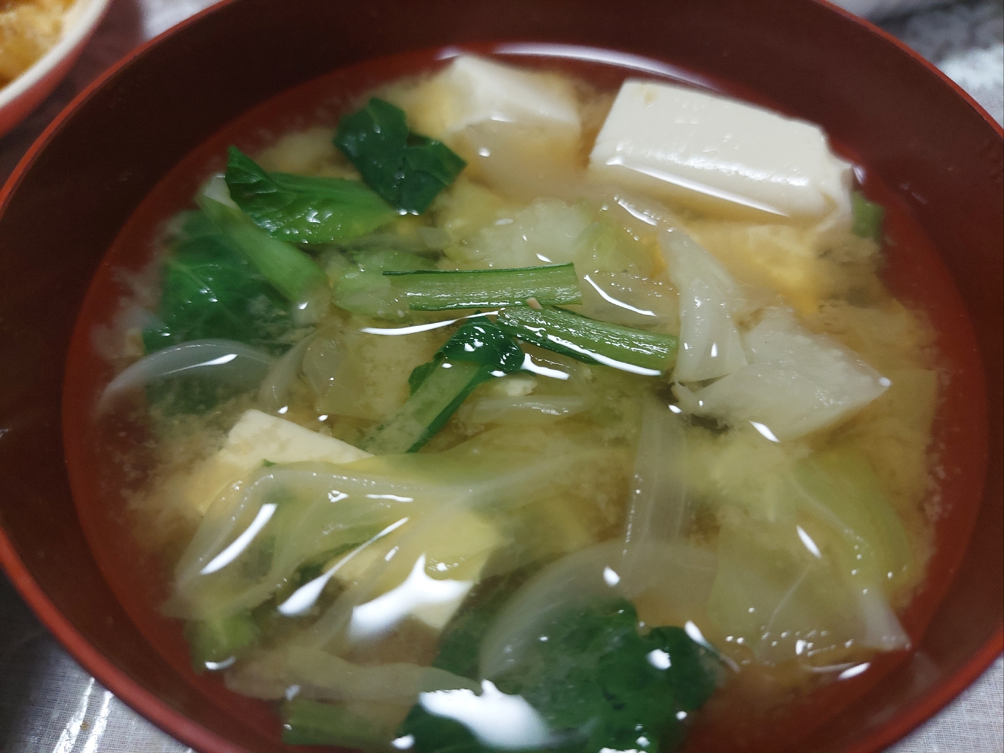 小松菜とキャベツと豆腐のお味噌汁