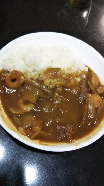 シーフードカレーの出汁がすごい！！たまには海鮮のカレーがいいですね！めちゃうまでした☆