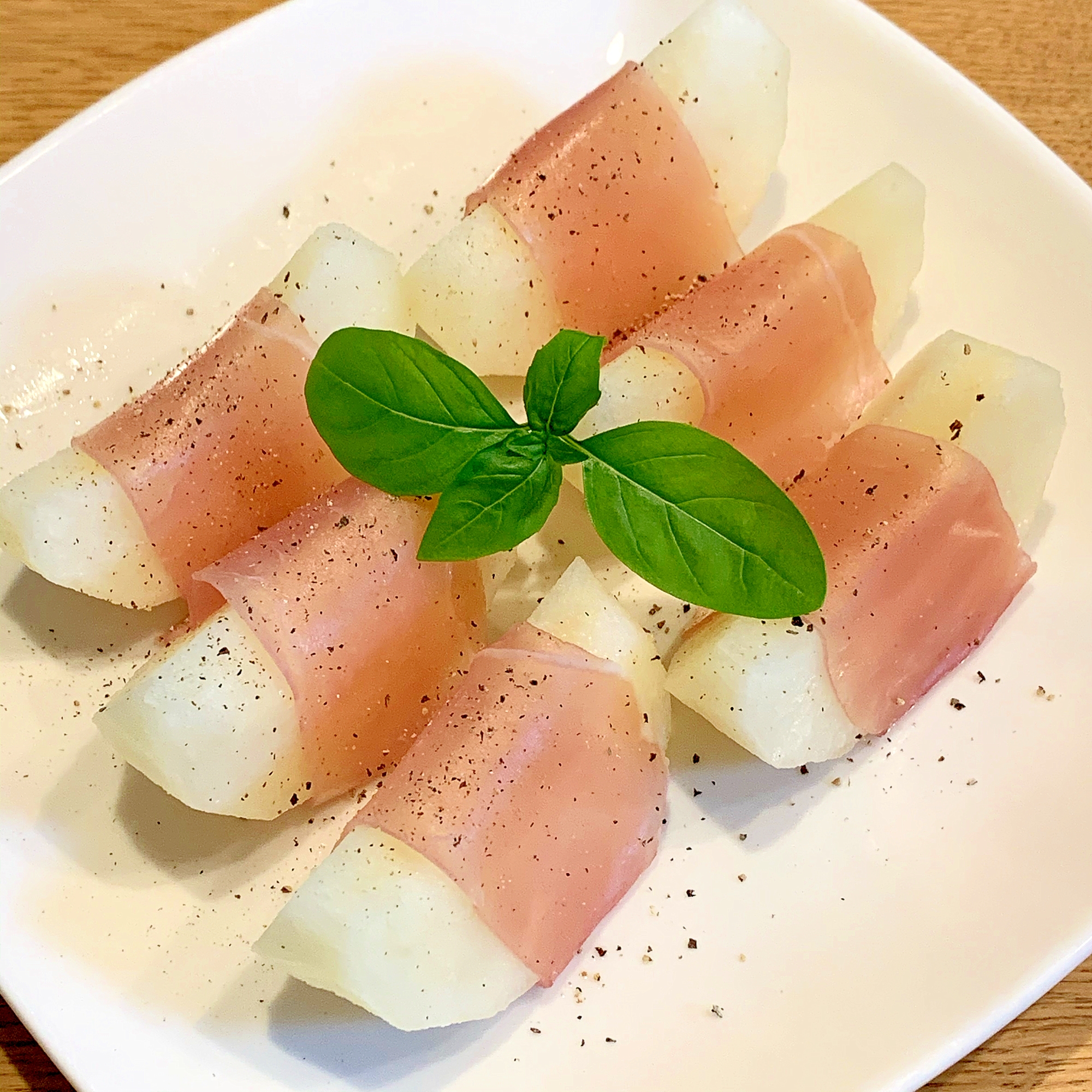 ワインのお友に♪梨の生ハム巻き