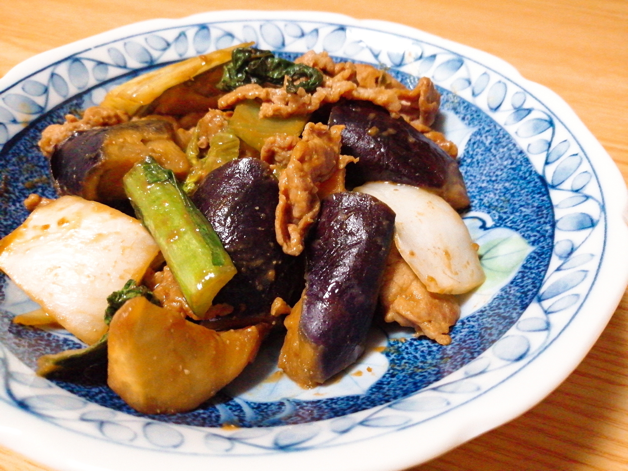 豚肉となすと白菜と小松菜の味噌炒め