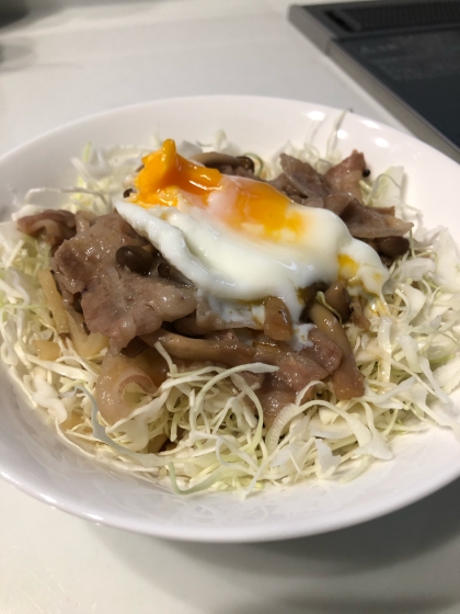 レタスの代わりにキャベツで作りました！甘辛なタレがうどんに絡んで美味しかったです♪また作ります！