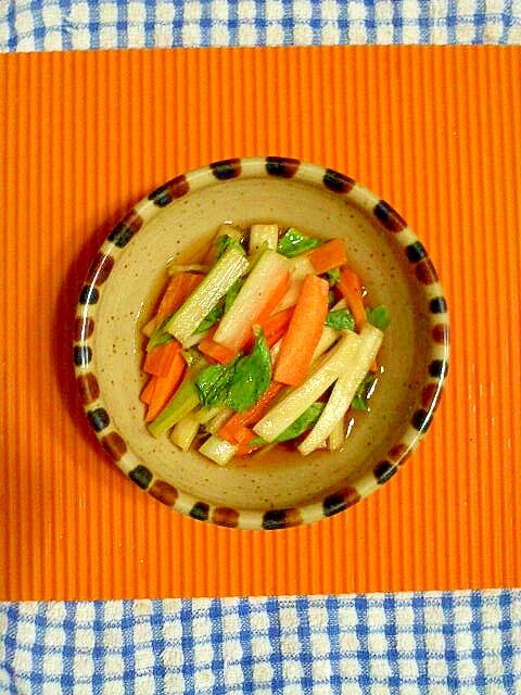 セロリと人参の甘酢漬け♪ レシピ・作り方 by テツオ63 - 楽天レシピ