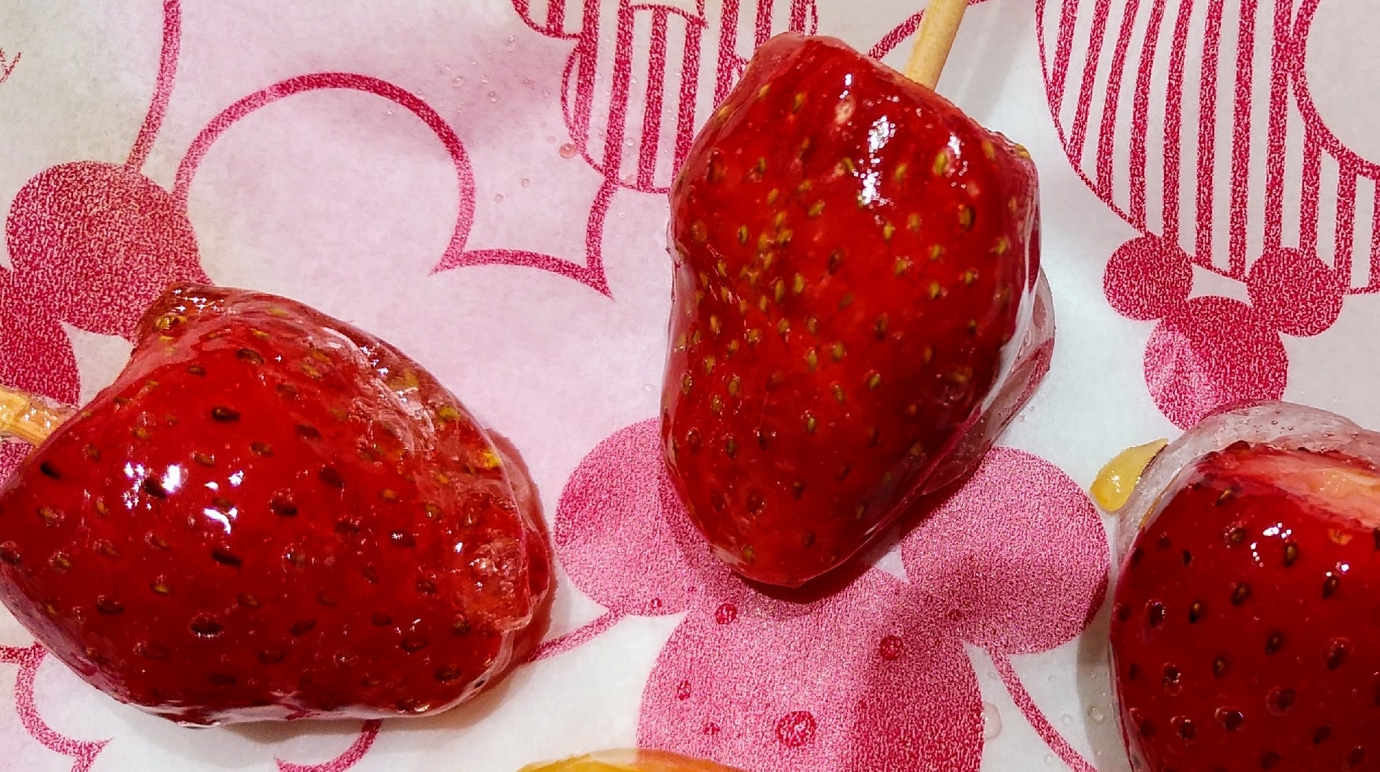 いちごあめページ いちご飴 130g入り チャック付き袋入り : 飴菓子専門店 金扇