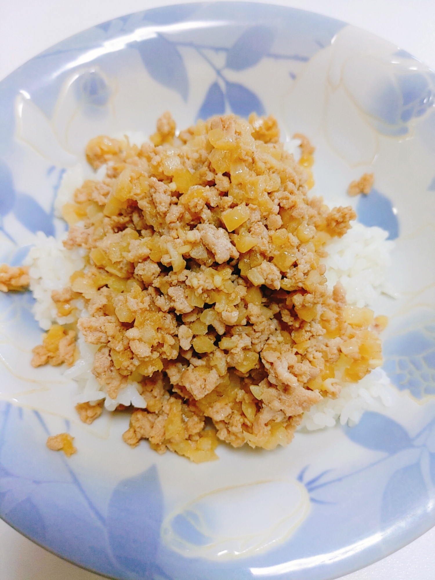 豚ひき肉玉ねぎ丼