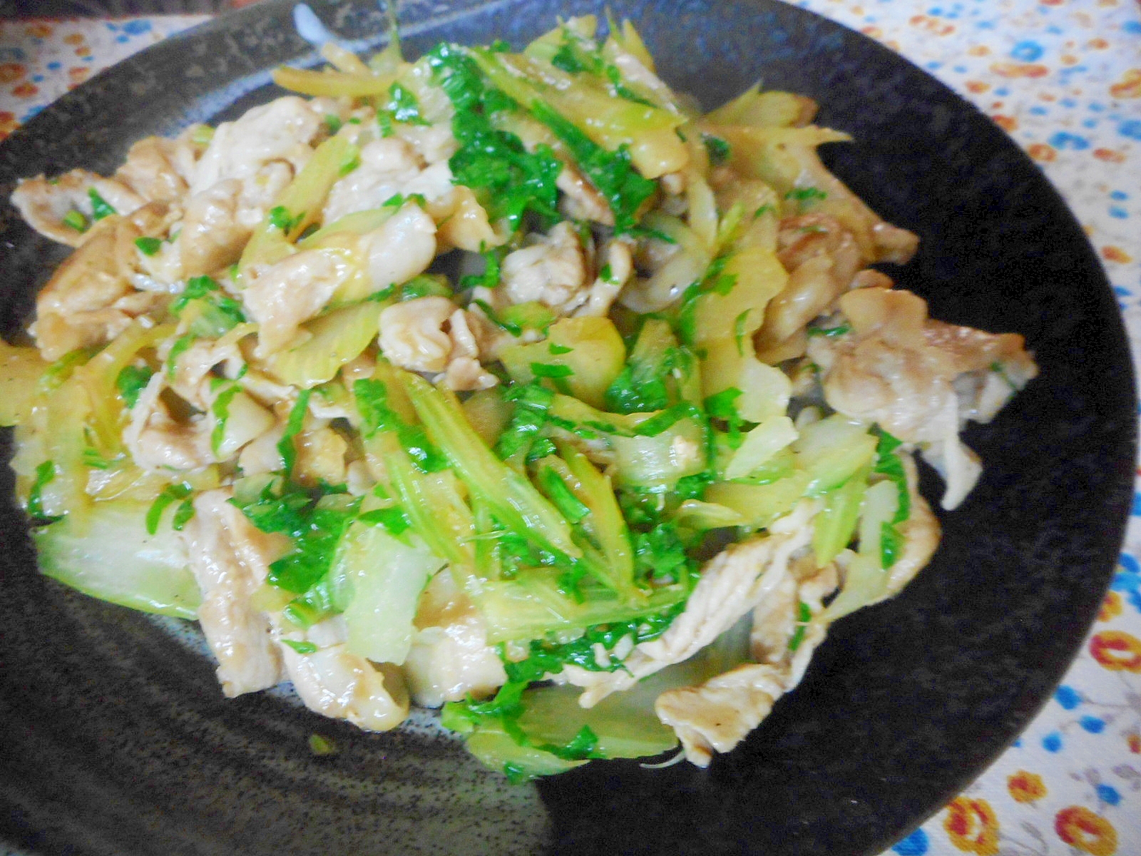 豚肉とセロリの醤油炒め