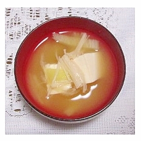 大根・えのき・木綿豆腐の味噌汁