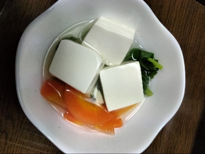 こんばんは。あるもので。湯豆腐であたたまりました♡レシピ有難うございました。