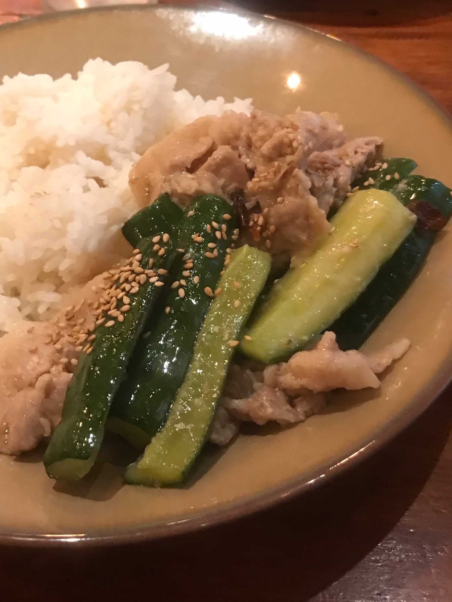 豚肉ときゅうりのピリ辛香味炒め