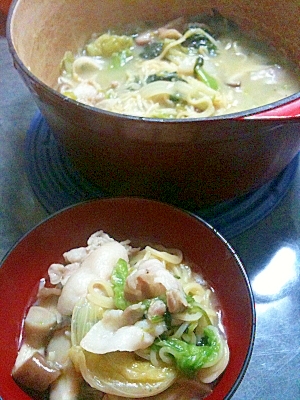 野菜たっぷり♪レタスで鍋ラーメン