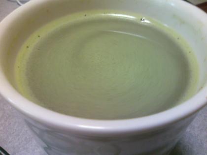 コーヒーに青汁入れるなんて凄い！青汁の苦味を感じながらいただきました。美味しい♪