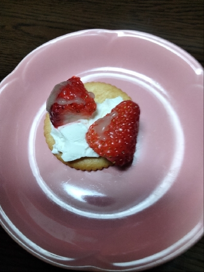 季節フルーツと焼き菓子のカナッペ✧˖°