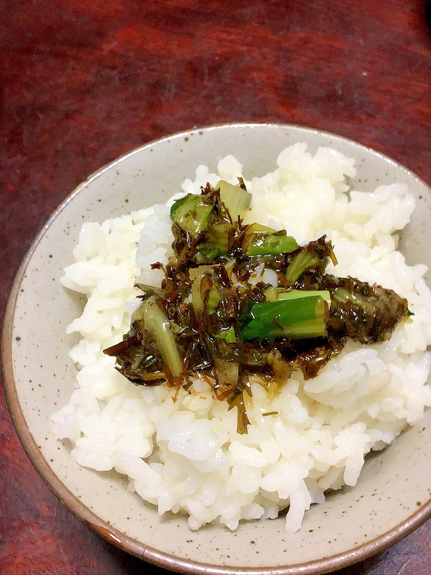 アカモクと小松菜の麺つゆネバネバご飯。