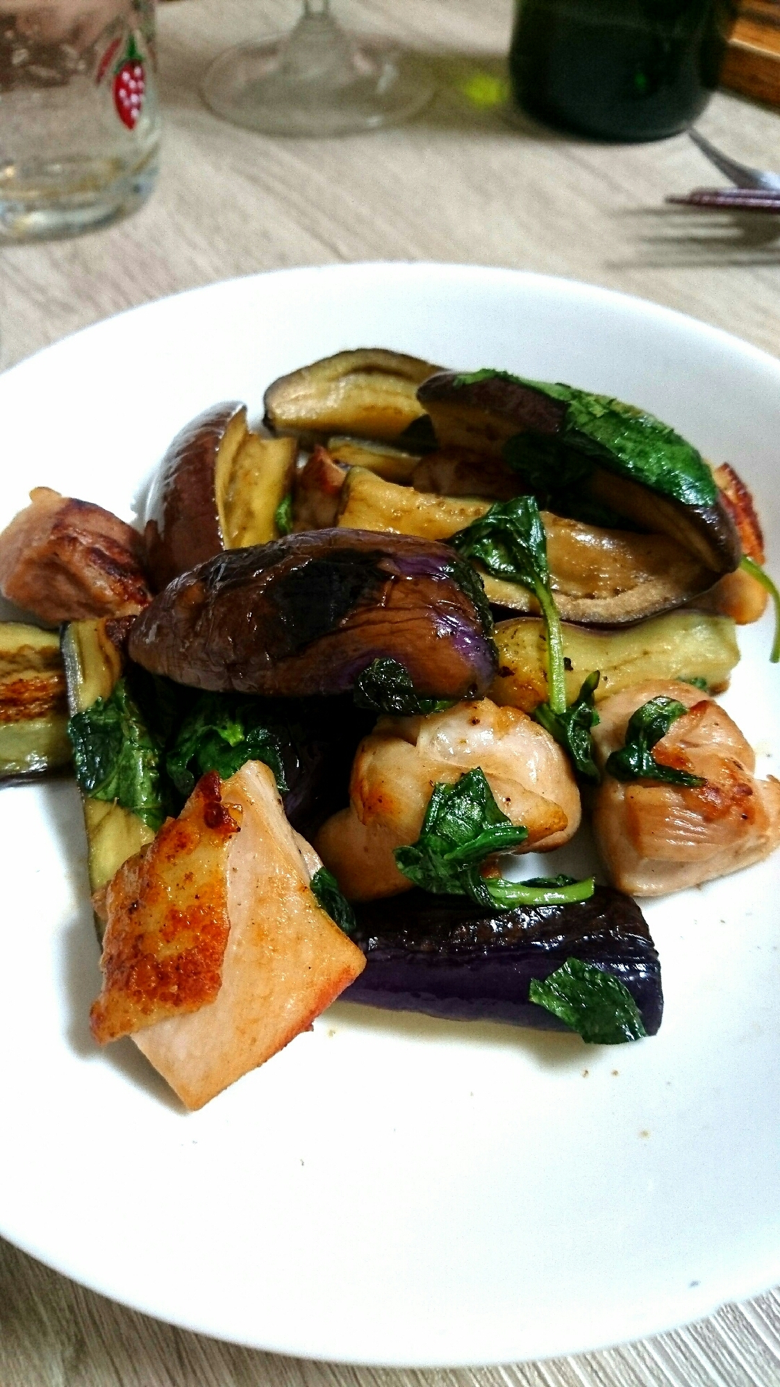 なすと鶏肉のバジル炒め レシピ 作り方 By あせろら 楽天レシピ