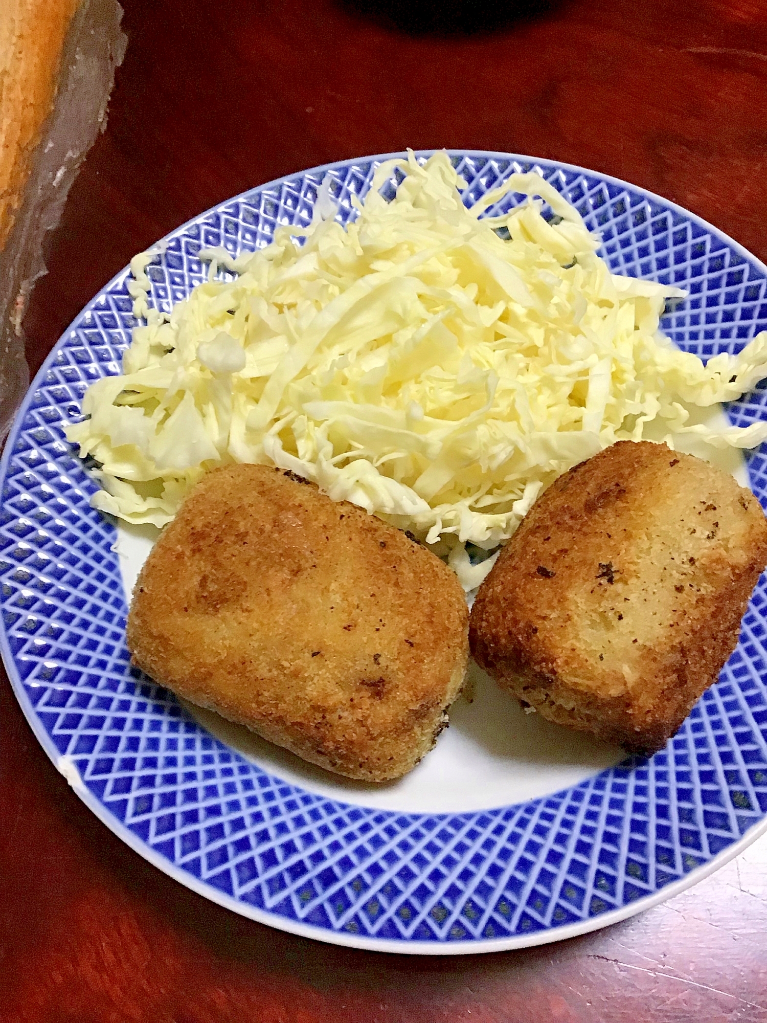 味噌バターコーンのポテトコロッケ。