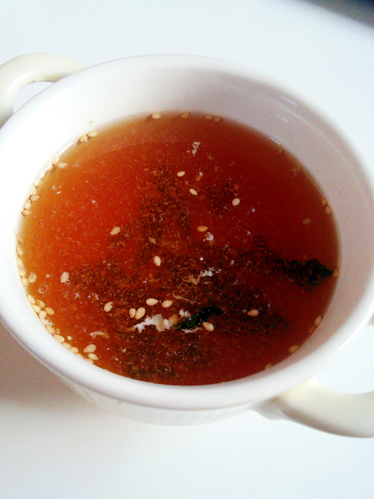 鶏ハムのゆで汁で♪簡単注ぐだけ♪わかめの中華スープ